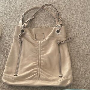 Elegant Cream Leather Shoulder Bag